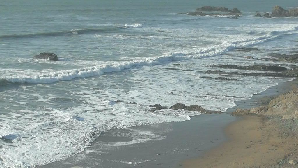 waves lapping on the beach photo: North Cornwall beach 2011 NorthCornwallbeach2011.jpg