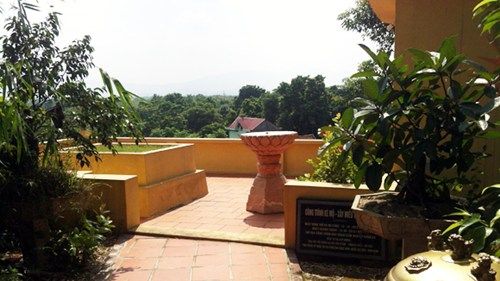 Những chuyện ly kỳ xung quanh ngôi mộ cổ ở Thạch Thất