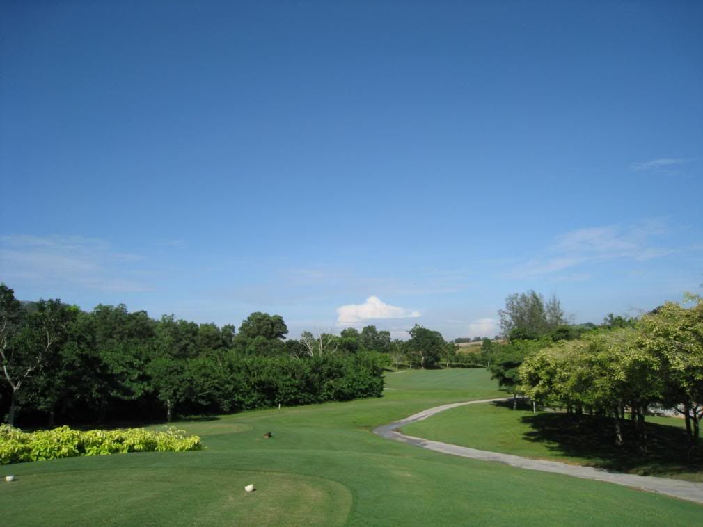 http://i275.photobucket.com/albums/jj282/gilagolf/nilai%20springs/IMG_0846.jpg