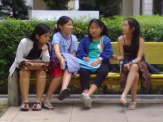 i lov my friends. L to R - winnie;belle;ngyen;me.