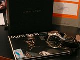 http://i275.photobucket.com/albums/jj284/PatBasi/Horlogerie/Hamilton%20Jazzmaster%20Viewmatic/th_ecd96053.jpg