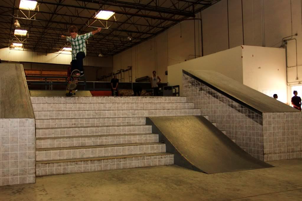 IMAGE: http://i275.photobucket.com/albums/jj285/johnv42/002.jpg