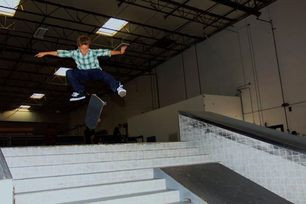 IMAGE: http://i275.photobucket.com/albums/jj285/johnv42/011.jpg