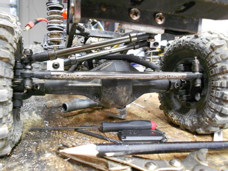 My spin on a chassis mounted servo RCCrawler