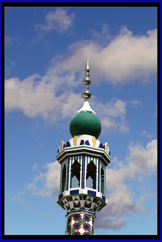 IMAGE: http://i275.photobucket.com/albums/jj289/lota420/IMG_2424copy.jpg