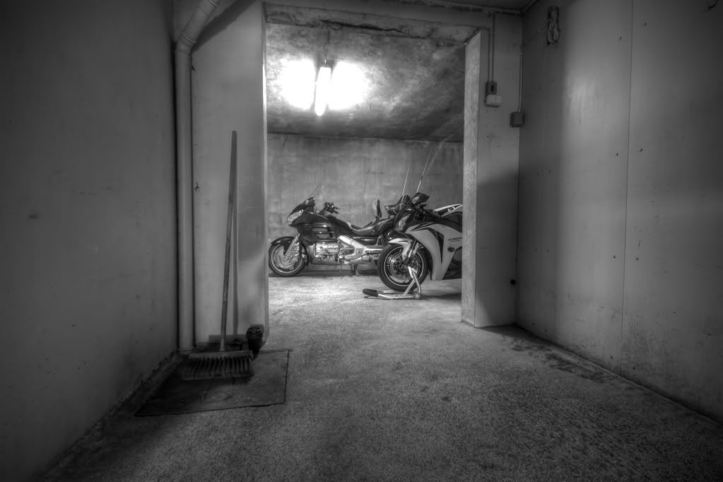 IMAGE: http://i275.photobucket.com/albums/jj298/Kawa-Rimol/Fireblade10.jpg