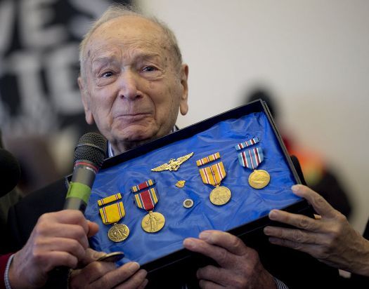 photo DarioRaschio-100yearoldvetreceivesmedals_zps4f310cfc.jpg