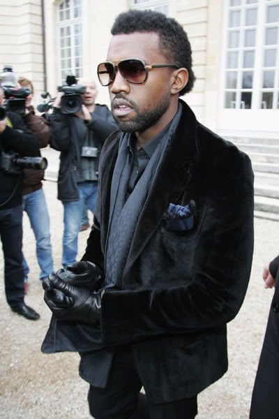 kanye west new hairstyle. kanye west mullet Pictures,