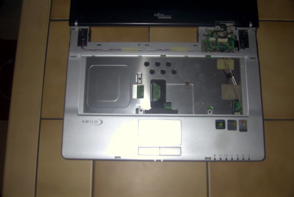 Bild: http://i275.photobucket.com/albums/jj302/Gulliarsch/sosiehtesaus.jpg Bild