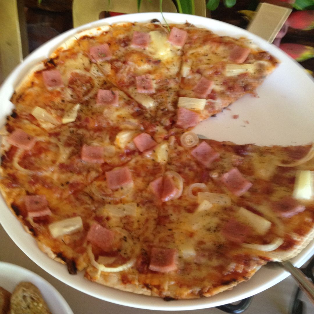 Classic Hawaiian pizza at Handuraw Pizza in Cebu City, Philippines Classic Hawaiian pizza at Handuraw Pizza in Cebu City, Philippines