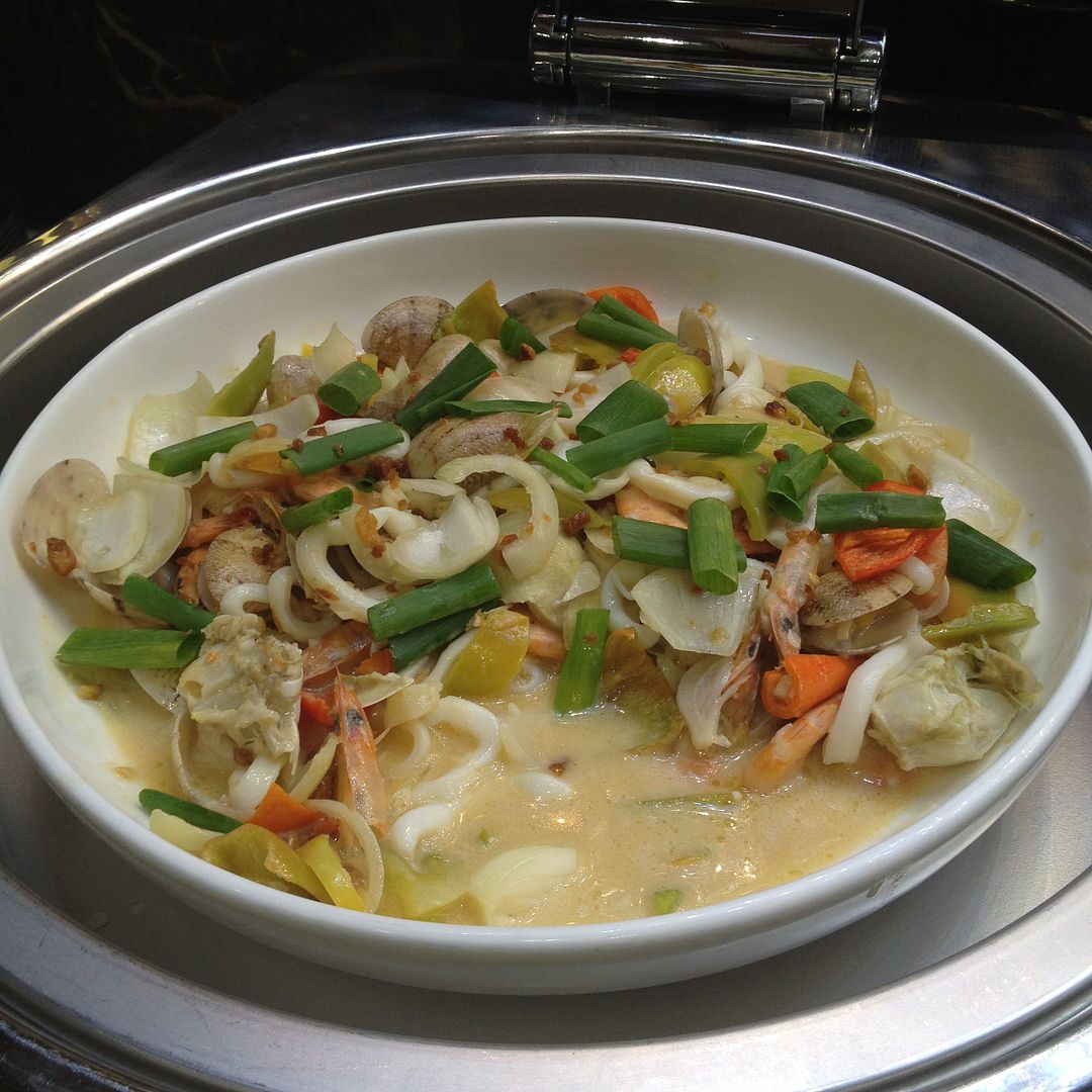 Golden Prince Hotel daily buffet at Lé Mon Restaurant in Cebu City, Philippines