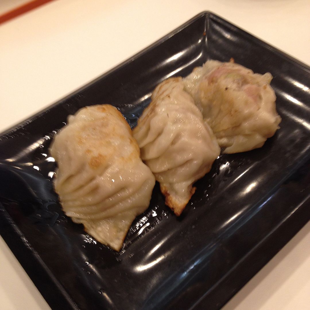 Yoshinoya Japanese Restaurant in Cebu City, Philippines Gyoza at Yoshinoya Japanese Restaurant in Cebu City, Philippines