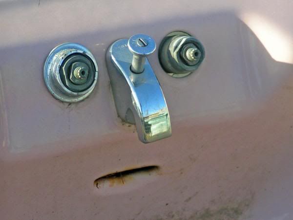 AstonishedFaucet.jpg