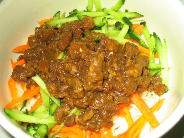 一个人的享受part 3 炸酱面 牛肉面