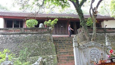 Linh nghiệm xin con ở ngôi đền thờ